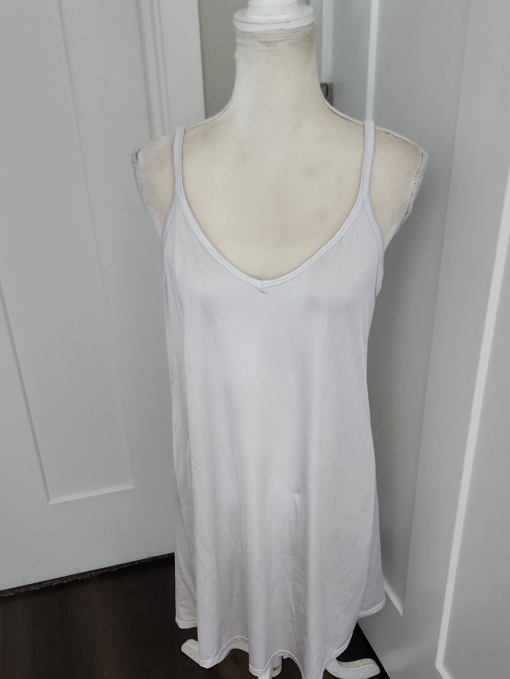 Vanity Fair V-Neck Camisole Slip Sleep Wear